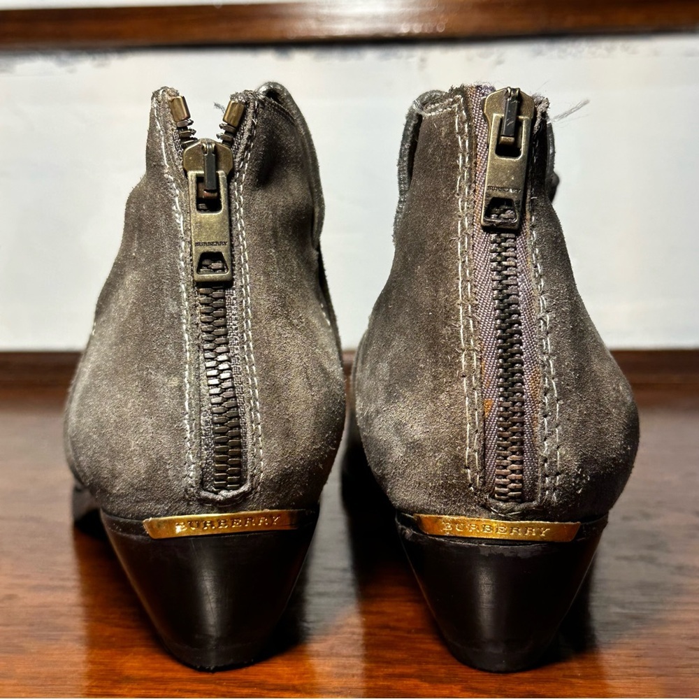 Burberry Grey Suede Zip-Back Ankle Booties Size 40 GUC - Picture 11 of 12
